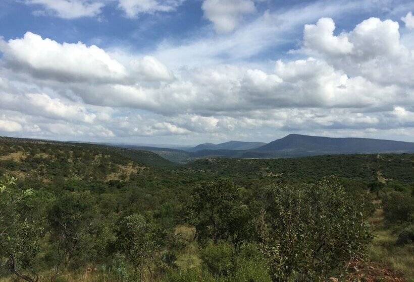 בית מלון כפרי Iketla Lodge