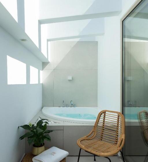 هتل Mirabile Luxury Suites