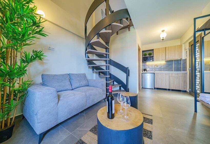 Miroes Suites