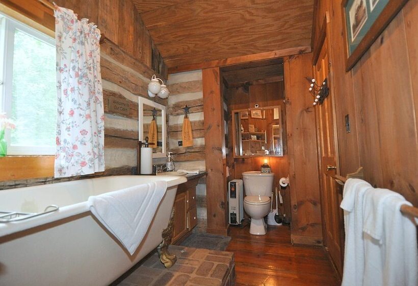 Pondview Cabin   Log Cabin Retreat