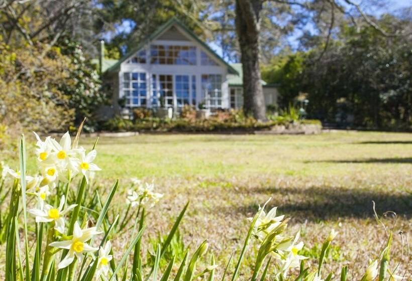 Bygone Beautys Cottages  Bronte Cottage