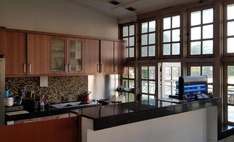 هتل Dequr Jakarta Kota