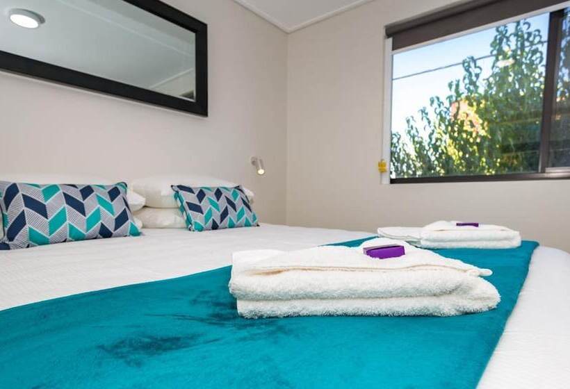 هتل Hamilton On Beaumont