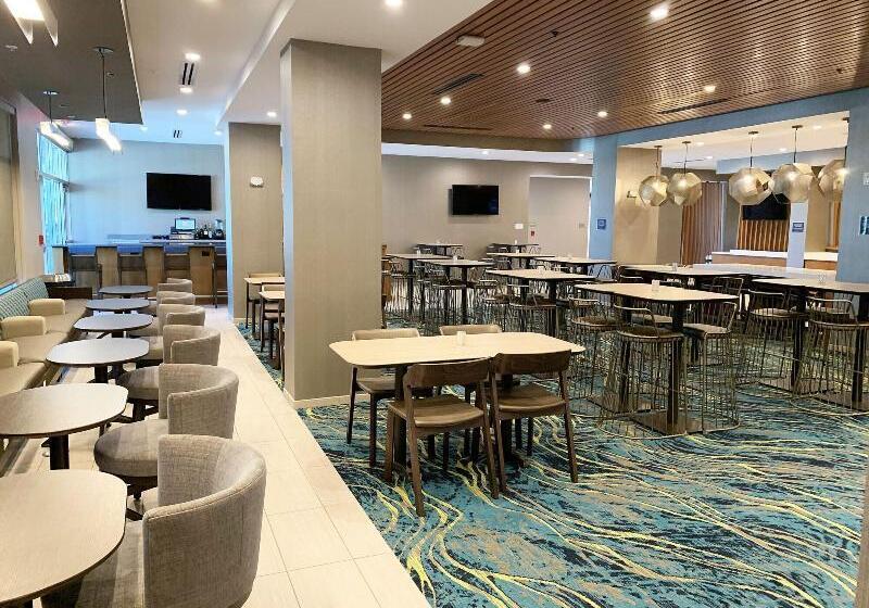 فندق Springhill Suites By Marriott Cape Canaveral Cocoa Beach