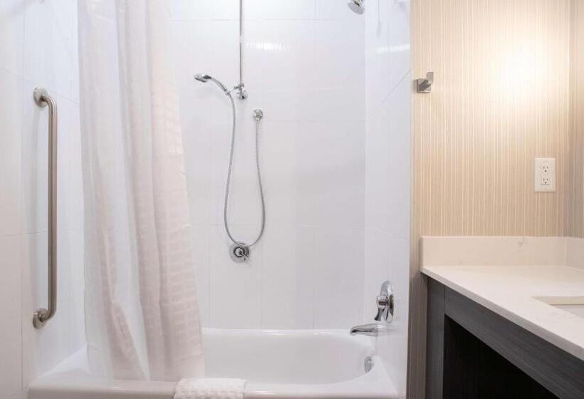 מוטל Best Western Plus Prince George