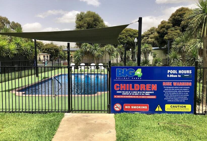 منتجع Big4 Ingenia Holidays Wagga Wagga