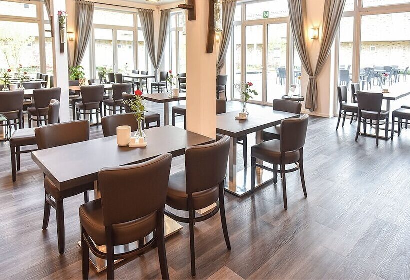 צימר Prima Inn Hotel & Hof Neuruppin   Digitales & Rezeptionsloses Motel