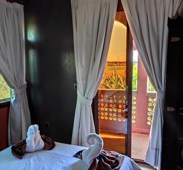 ホテル Equi Palace & Spa Near Aeroport