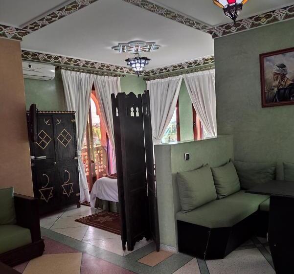 ホテル Equi Palace & Spa Near Aeroport