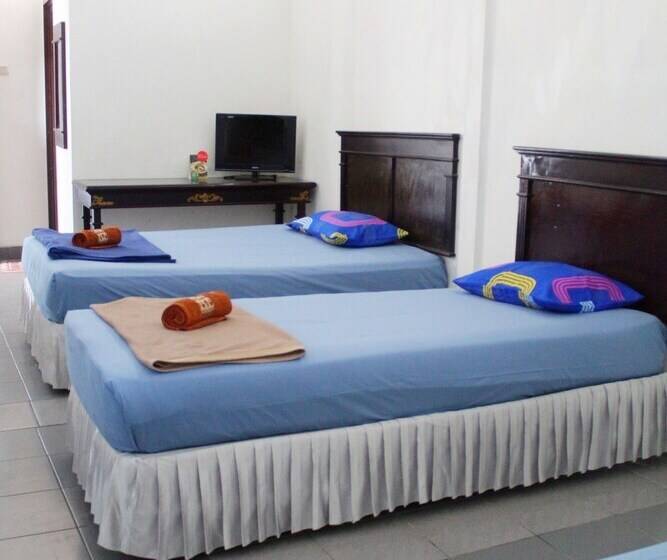 هتل Rajawali Mitra Reddoorz