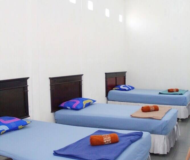 هتل Rajawali Mitra Reddoorz