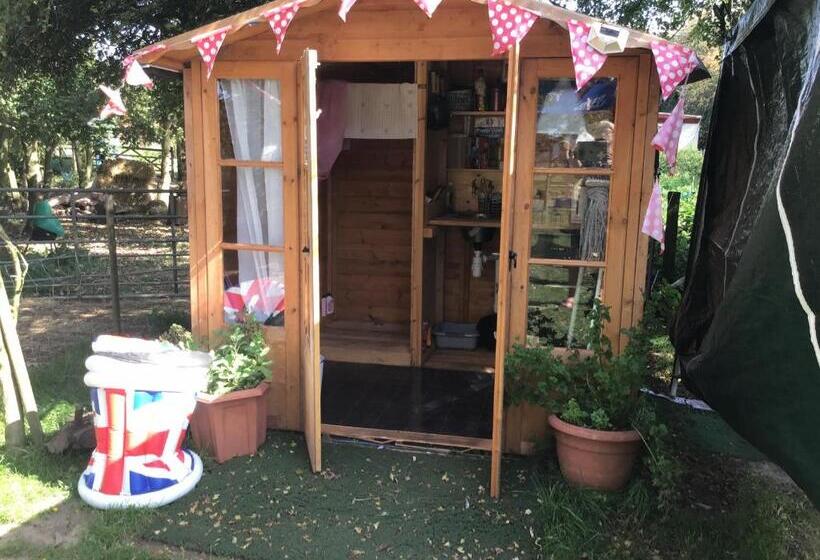 فندق Willow Barn