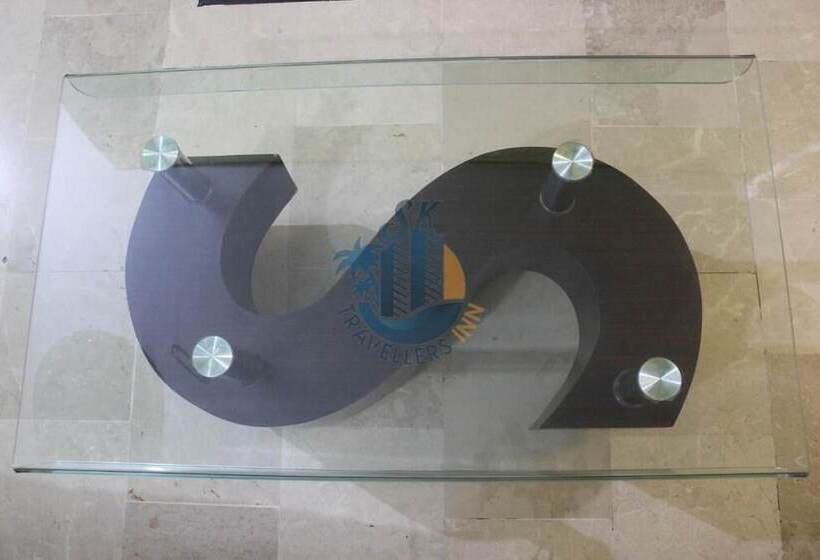 فندق صغير Sk Travellers  Inn