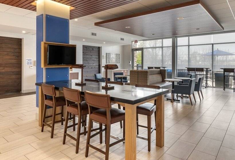 ホテル Holiday Inn Express & Suites   Lancaster   Mount Joy, An Ihg