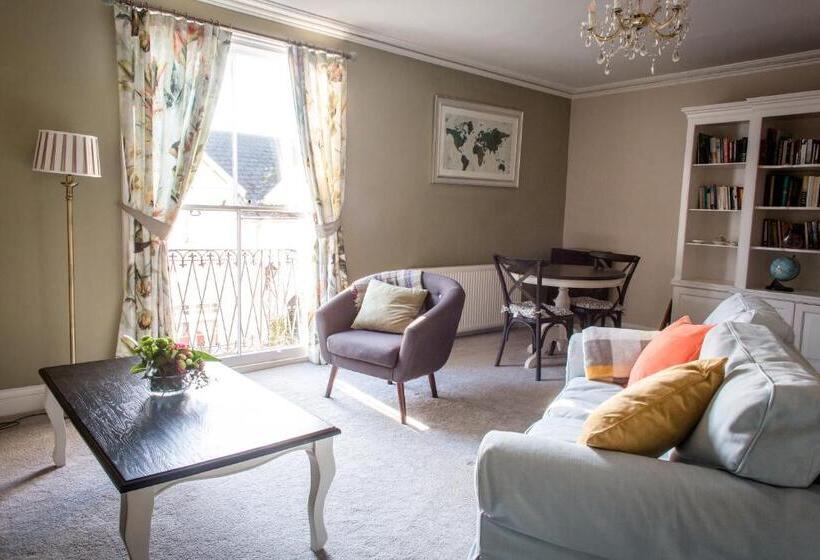 膳宿费 Ashburton Court