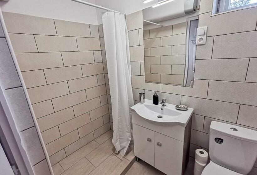הוסטל Greenfield Apartman