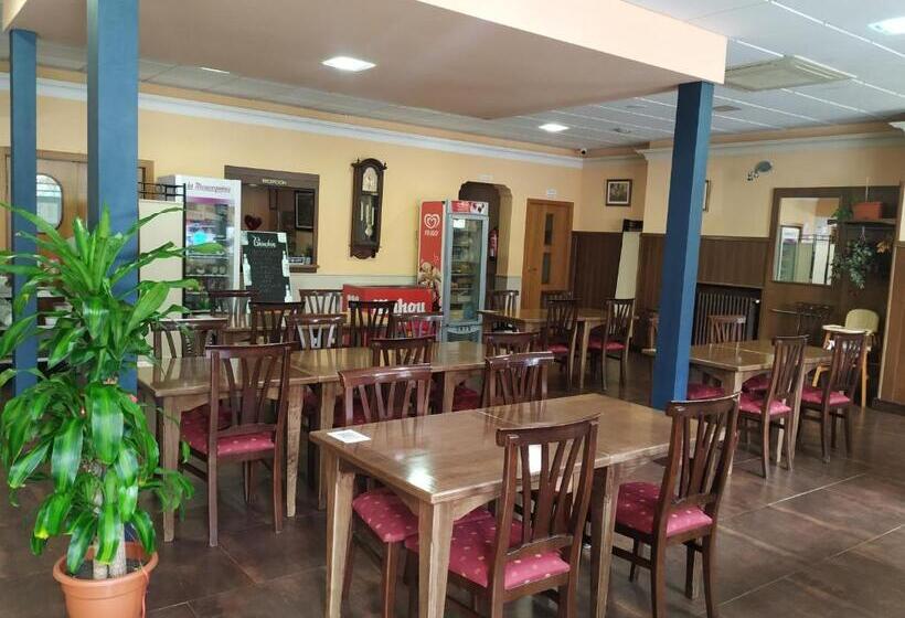 旅馆 Hostal Agripino Y Restaurante Asiático