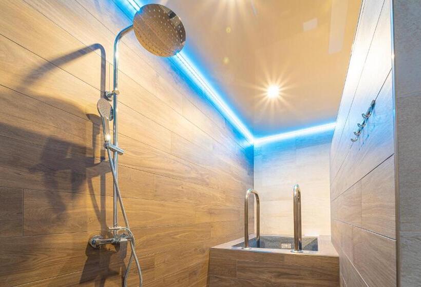 Отель Slávia Svidník Spa & Restaurant