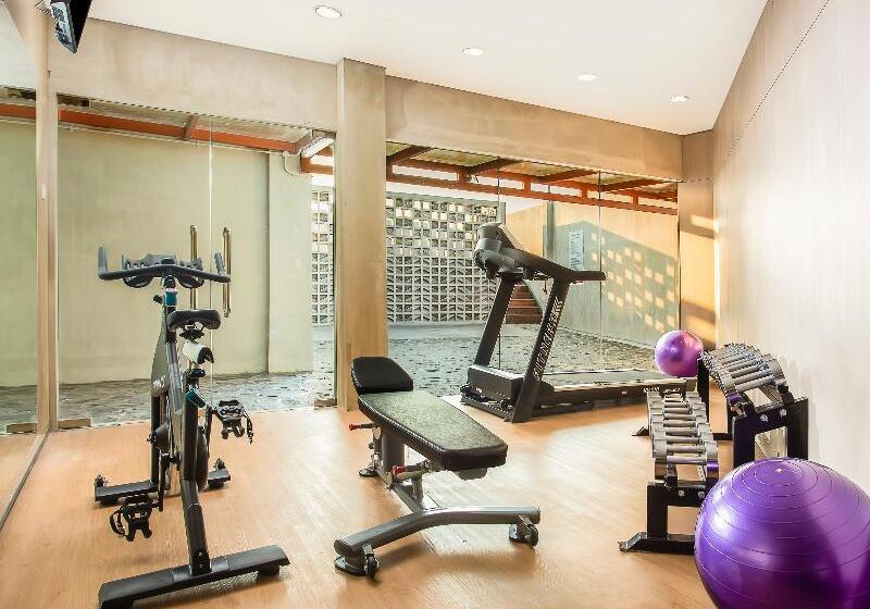 هتل Swissbelexpress Cilegon