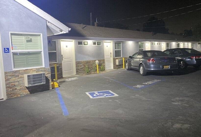 La Perla Motel