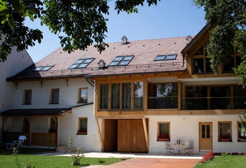 بنسيون Casa Piedra
