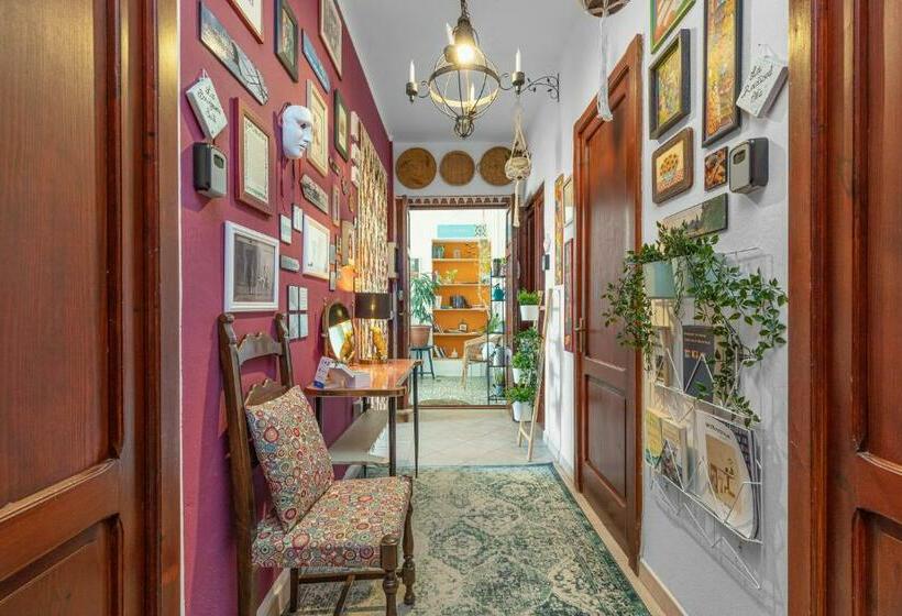 تختخواب و صبحانه Assajè Guestroom