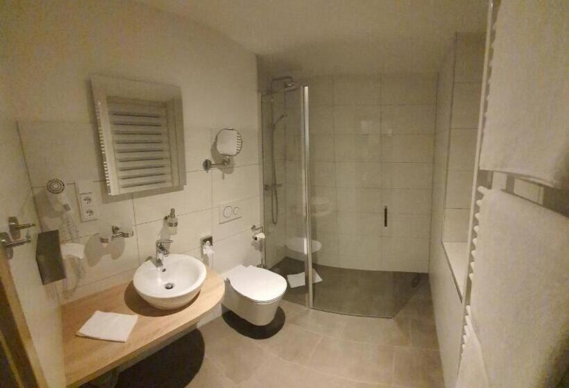 Отель Bike & Hike