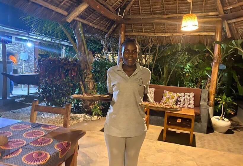 בית מלון כפרי Shamba Village