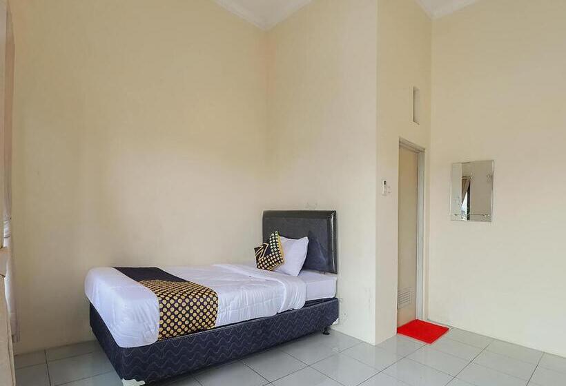 هتل Spot On 3859 Sweet Candy 2