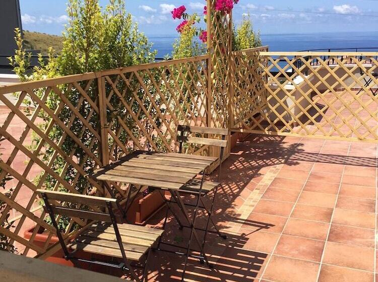 بنسيون La Terrazza Degli Dei