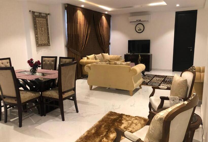 بنسيون Royal Guest House Lahore Cantt