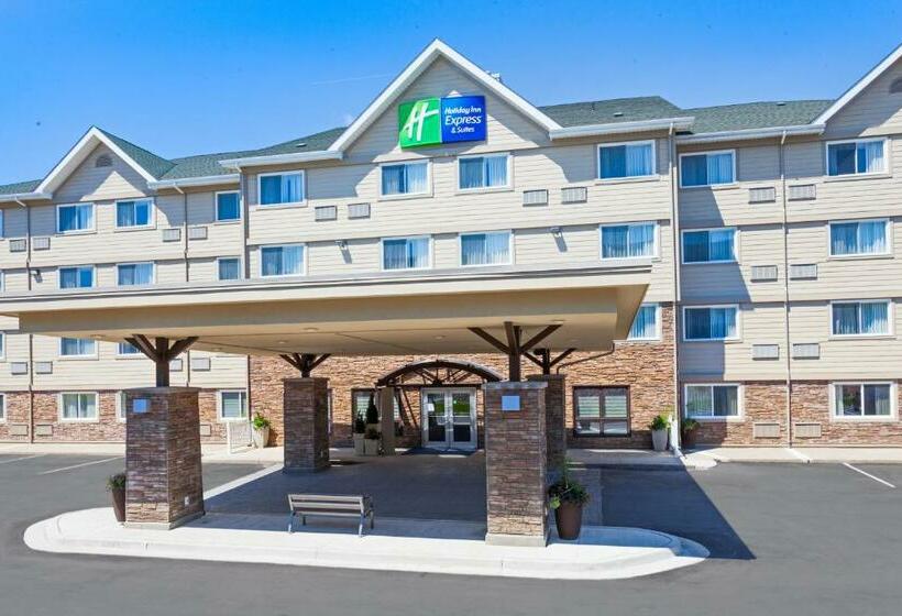 ホテル Holiday Inn Express & Suites Fredericton