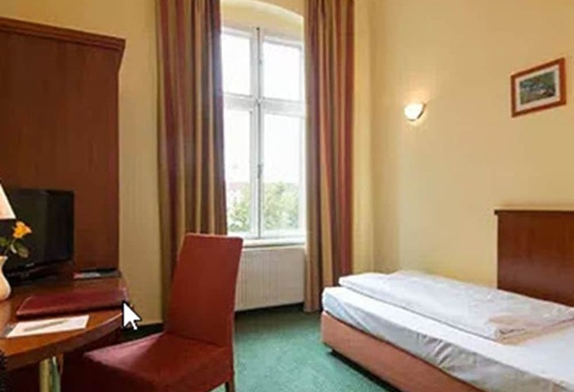 هتل Am Luisenplatz