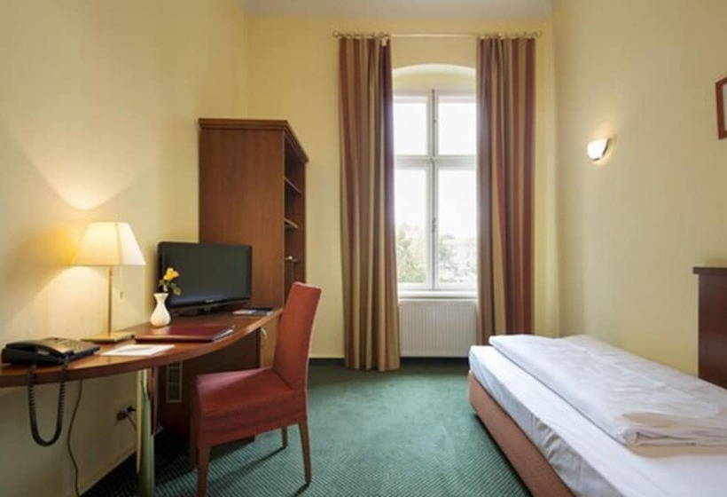 هتل Am Luisenplatz