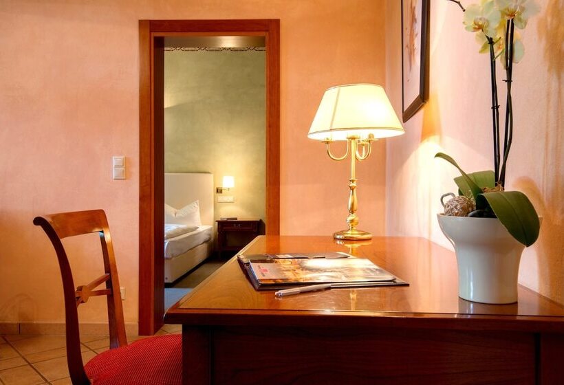 هتل Am Luisenplatz