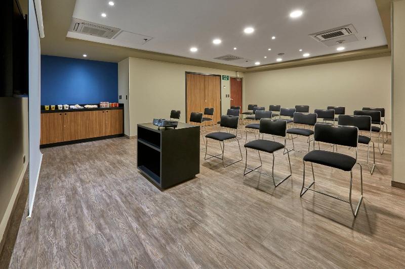 هتل City Express By Marriott Irapuato