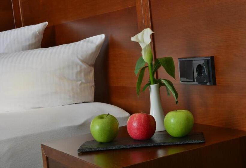 호텔 Der Lindenhof