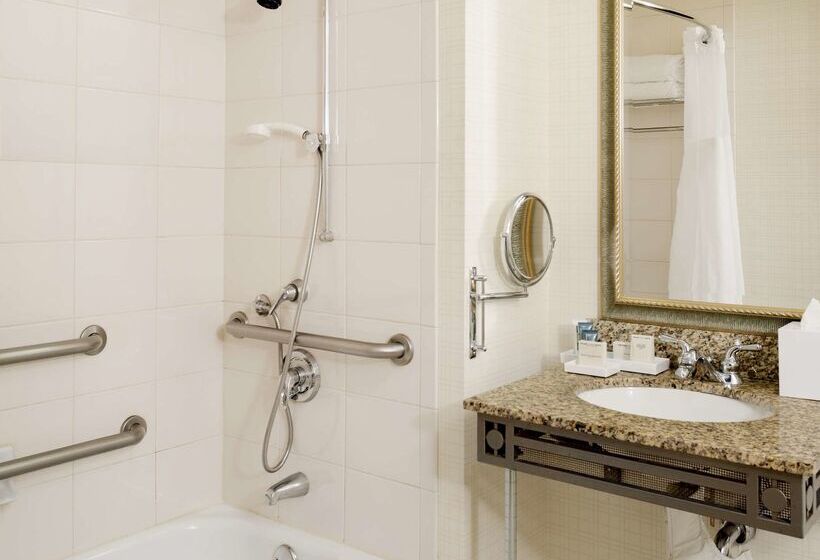 هتل Hilton Santa Clara