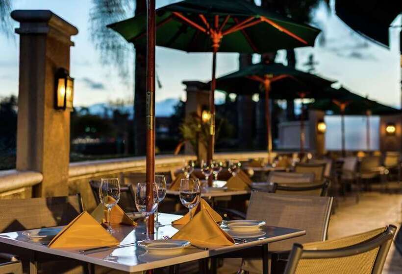 هتل Hilton Santa Clara