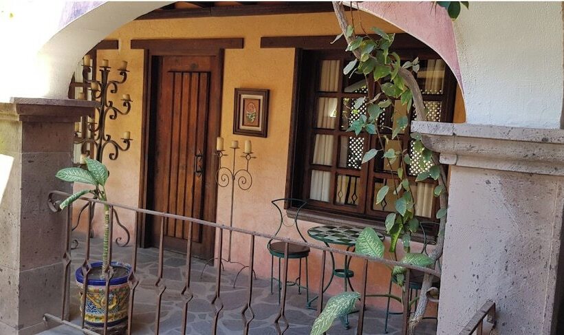 هتل Boutique Posada De Las Flores Loreto
