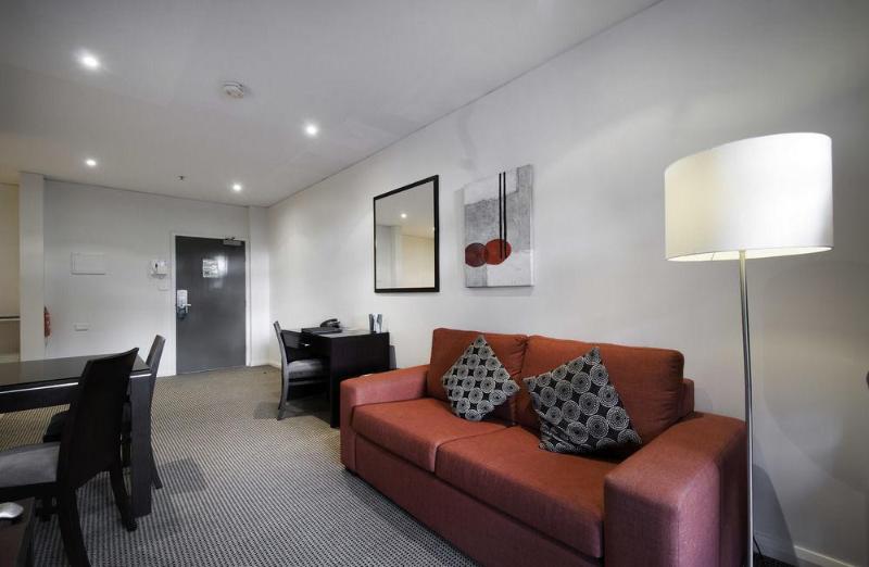 هتل Quest Canberra