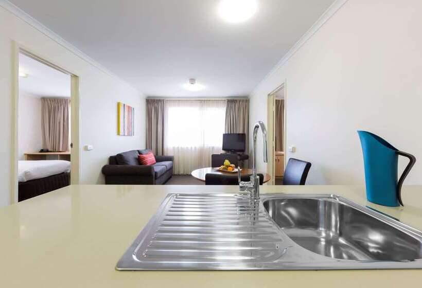 هتل Ramada Encore Belconnen