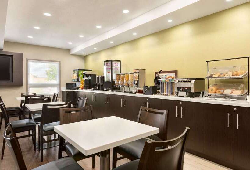 호텔 Super 8 By Wyndham Ajax/toronto On
