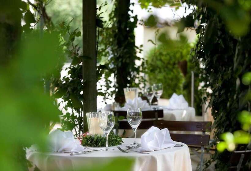 酒店 Und Restaurant Landshuter Hof