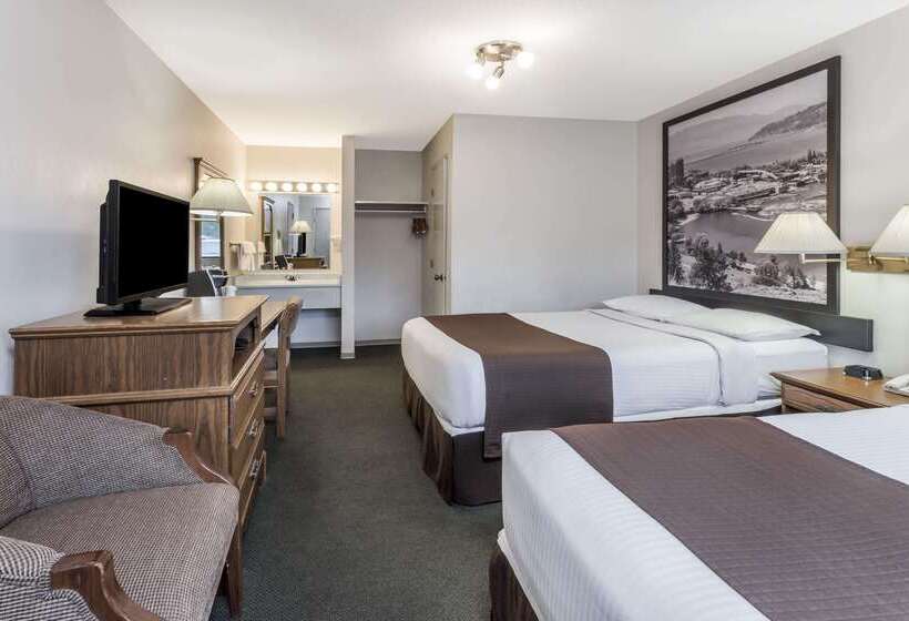 מוטל Super 8 By Wyndham Kelowna Bc
