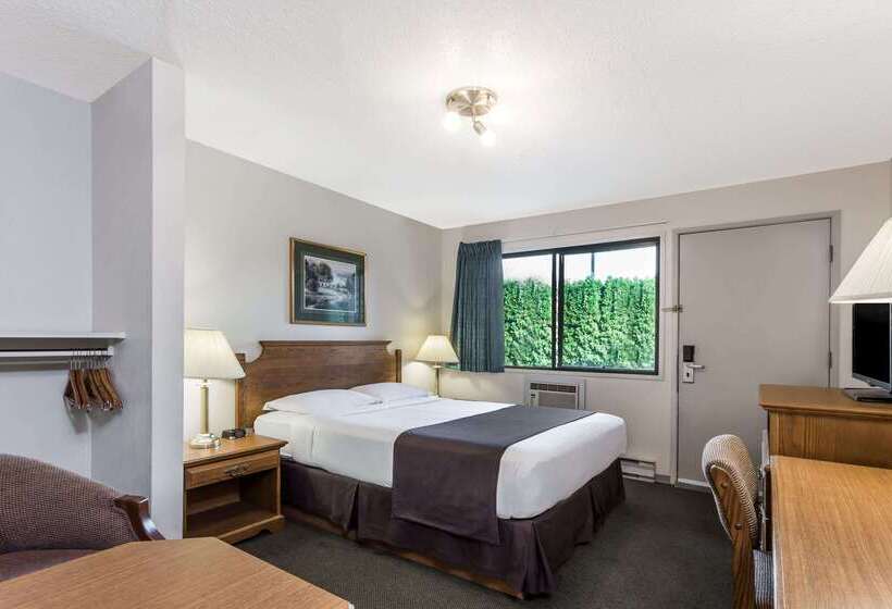 מוטל Super 8 By Wyndham Kelowna Bc