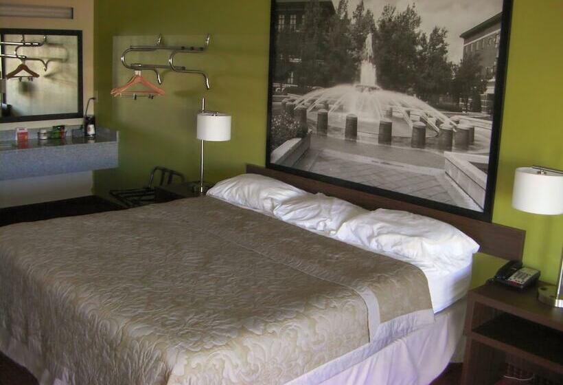 فندق على الطريق Super 8 By Wyndham Lafayette