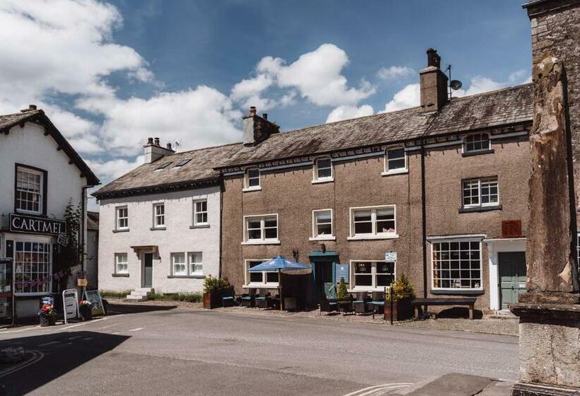 ベッドアンドブレックファースト Coffee & Stays At Cartmel Square