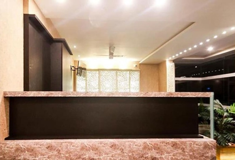 Fabhotel Prime Suloka Towers   500m From View Point, Kaveri River