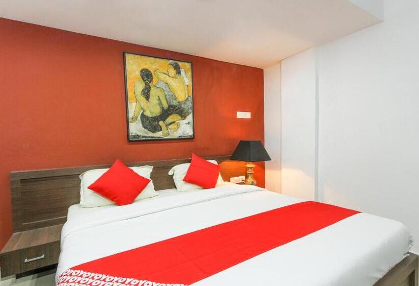 هتل Oyo 70824 Montieth Nest